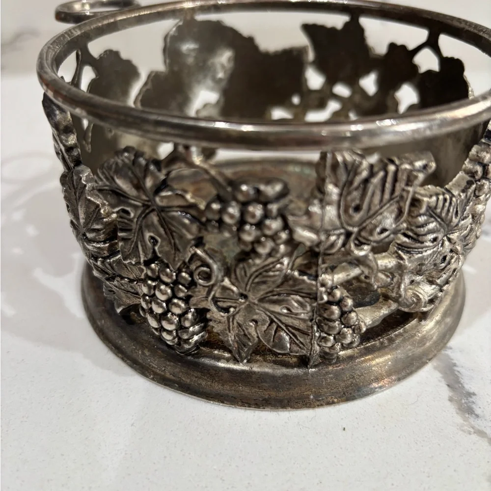 Silver Floral Metal wine bottle holder